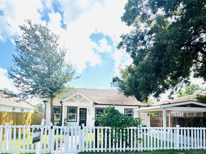 4716 Siegel Street A, Houston TX 77009