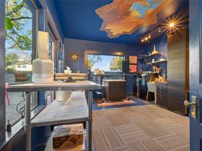 301 W Clay, Houston TX 77019