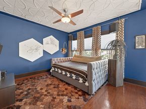 301 W Clay, Houston TX 77019