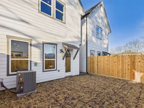 5027 Golden Forest Drive C, Houston TX 77091