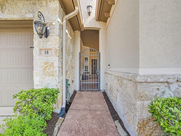 10 Silent Way Drive, Sugar Land TX 77498