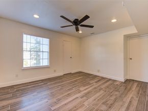 9809 Richmond Avenue D5, Houston TX 77042