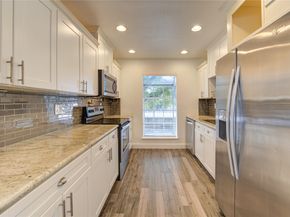 9809 Richmond Avenue D5, Houston TX 77042