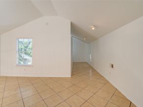 9809 Richmond Avenue D5, Houston TX 77042