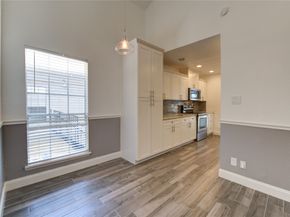 9809 Richmond Avenue D5, Houston TX 77042