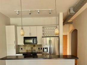 1901 Post Oak Boulevard 3215, Houston TX 77056