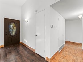 15526 Camino Del Sol Drive, Houston TX 77083