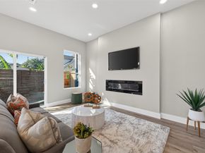 4115 Yale Street, Houston TX 77018