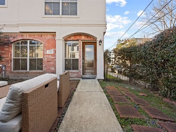 1314 Utah Street, Houston TX 77007
