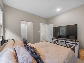 959 W 17th Street, Houston TX 77008