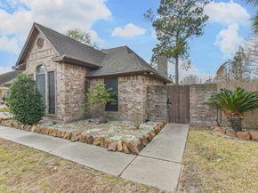 338 Grand Oaks Boulevard, Houston TX 77015