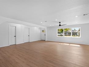 719 E 40th 1/2 Street, Houston TX 77022