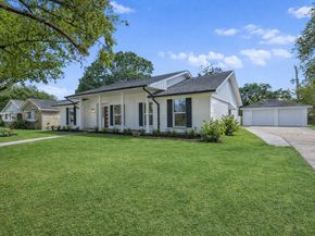 5447 Darnell Street, Houston TX 77096
