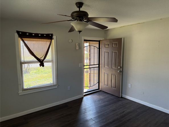 8125 Shotwell Street, Houston TX 77016