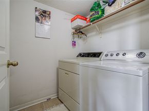 1634 Ridgebriar Drive, Houston TX 77014