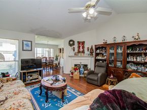 1634 Ridgebriar Drive, Houston TX 77014