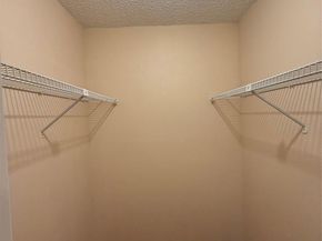 4027 W Summit Valley Drive, Houston TX 77082