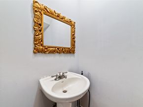 2426 Tackaberry Street, Houston TX 77009