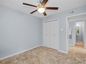 9009 Richmond Avenue 703, Houston TX 77063