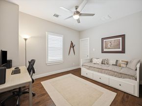 920 W 25th Street B, Houston TX 77008