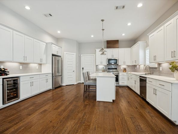 920 W 25th Street B, Houston TX 77008