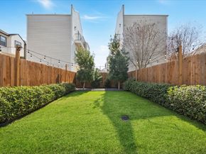 920 W 25th Street B, Houston TX 77008