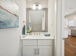 920 W 25th Street B, Houston TX 77008