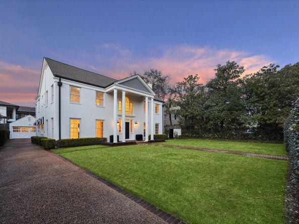 2440 Inwood Drive, Houston TX 77019