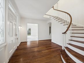 2440 Inwood Drive, Houston TX 77019