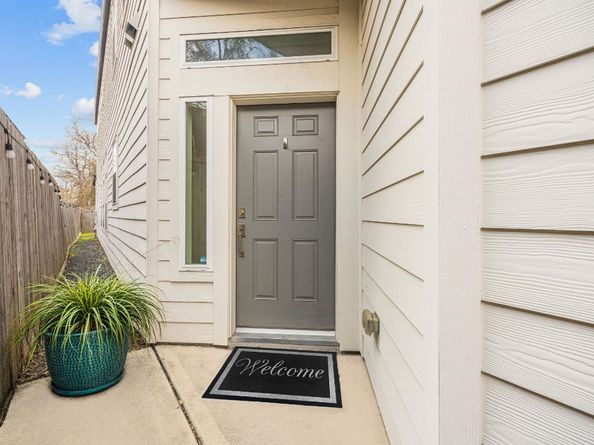 1012 W 23rd Street, Houston TX 77008
