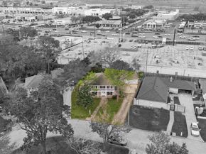 2114 Briarview Drive, Houston TX 77077