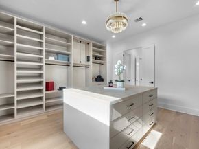 963 W 41st Street, Houston TX 77018