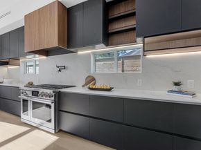 963 W 41st Street, Houston TX 77018