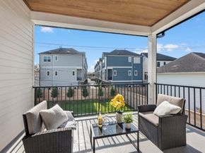 963 W 41st Street, Houston TX 77018