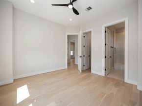 2507 N Macgregor Way, Houston TX 77004