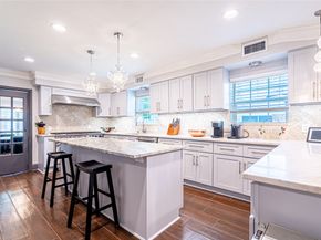 3217 Parkwood Drive, Houston TX 77021