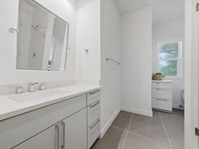 3 Farington Way, The Woodlands TX 77382