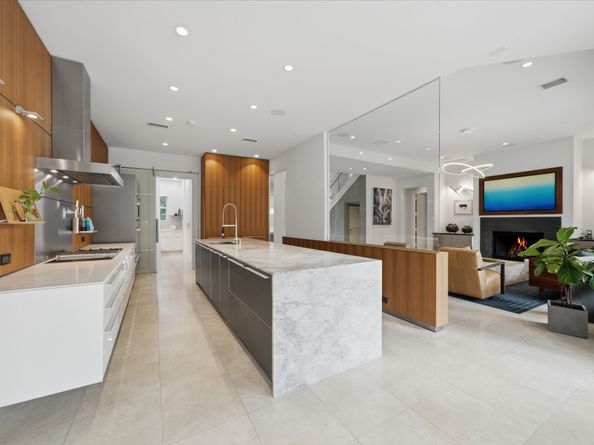 3 Farington Way, The Woodlands TX 77382