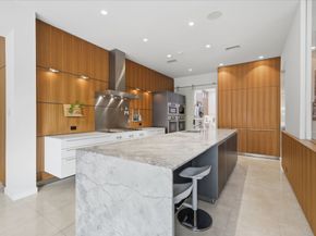 3 Farington Way, The Woodlands TX 77382