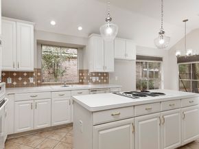 87 N Crossed Birch Place, The Woodlands TX 77381