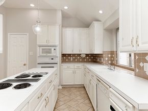 87 N Crossed Birch Place, The Woodlands TX 77381