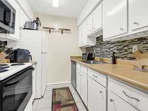 800 Post Oak Boulevard Boulevard 37, Houston TX 77056