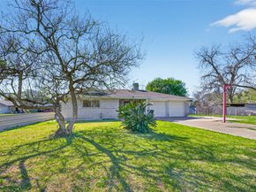 13902 Ambrose Street, Houston TX 77045