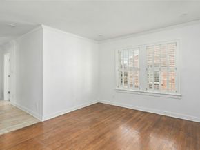 1740 Wroxton Court, Houston TX 77005