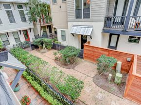 3225 Maxroy Street, Houston TX 77008