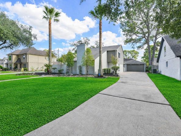 5115 Green Springs Drive, Houston TX 77066