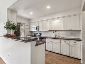 5823 Valley Forge Drive 93, Houston TX 77057