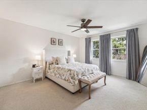 5823 Valley Forge Drive 93, Houston TX 77057