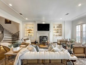 1239 Rue De La Paix Way B2, Houston TX 77056