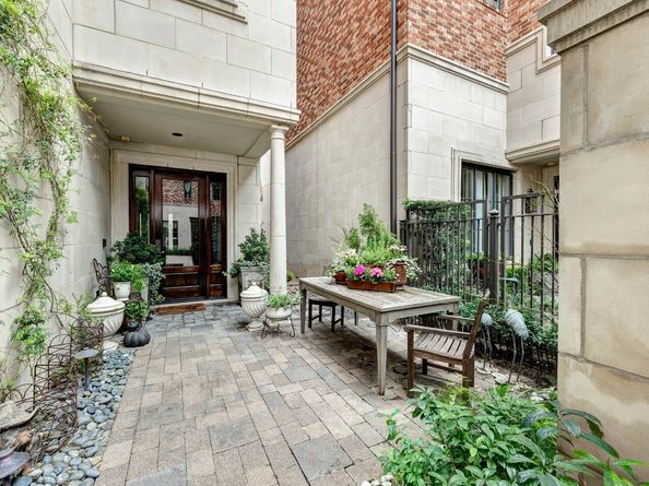 1239 Rue De La Paix Way B2, Houston TX 77056